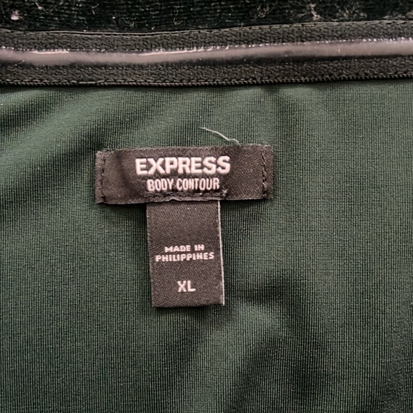 Express esmerald green velvet corset top - Picture 3 of 4